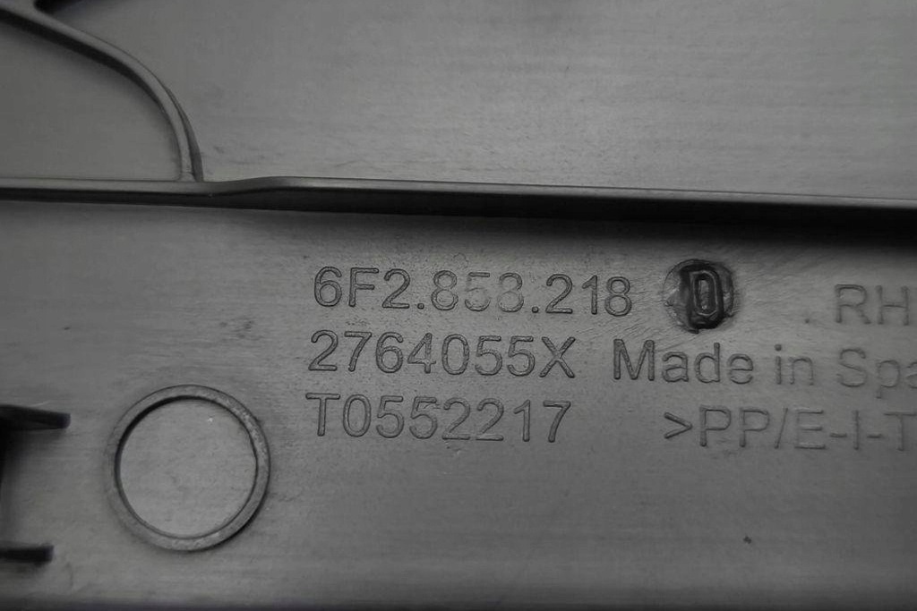 фото №10, Боковой накладки декоративные панели приборной панели seat ibiza v kj1 6f2858217 1.0l