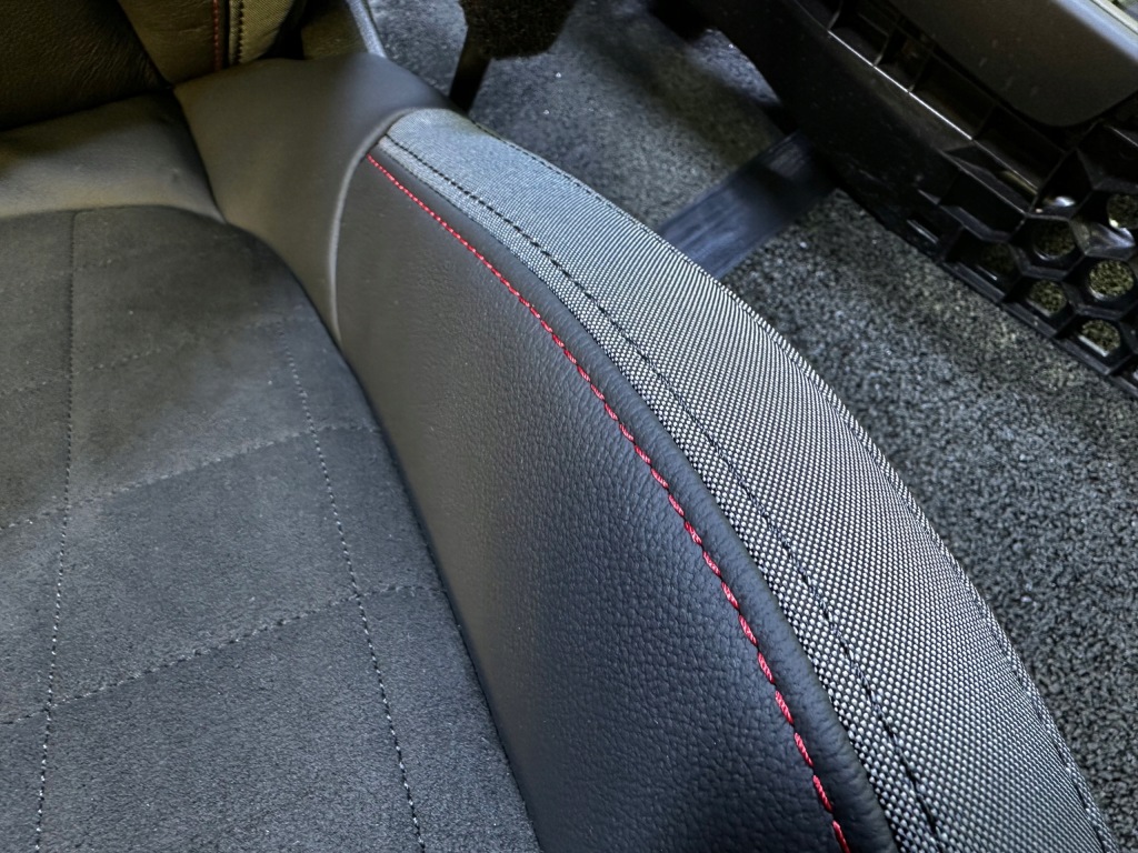 фото №12, Mini countryman f60 f60 lci jcw сидіння середина заднє сидіння alcantara sport