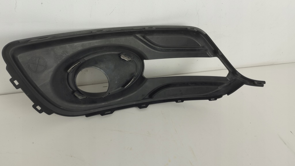 Решётка левая бампера перед renault megane 3 рестайлинг  261a32198r с Разборки