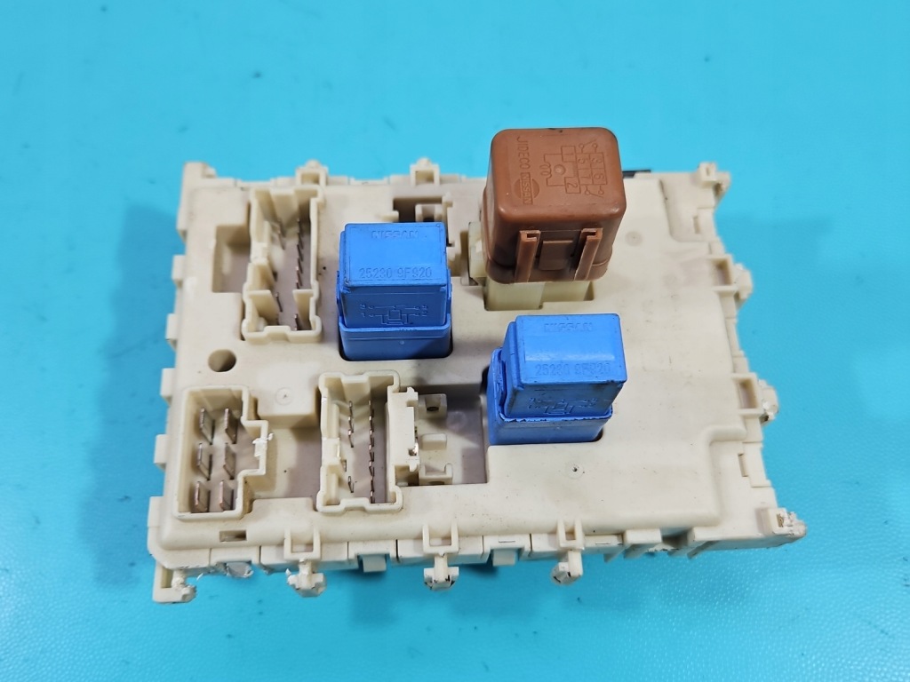 фото №11, Бортовой компьютер блок управления двигателя mec32-211 nissan almera n16 1.5 16v