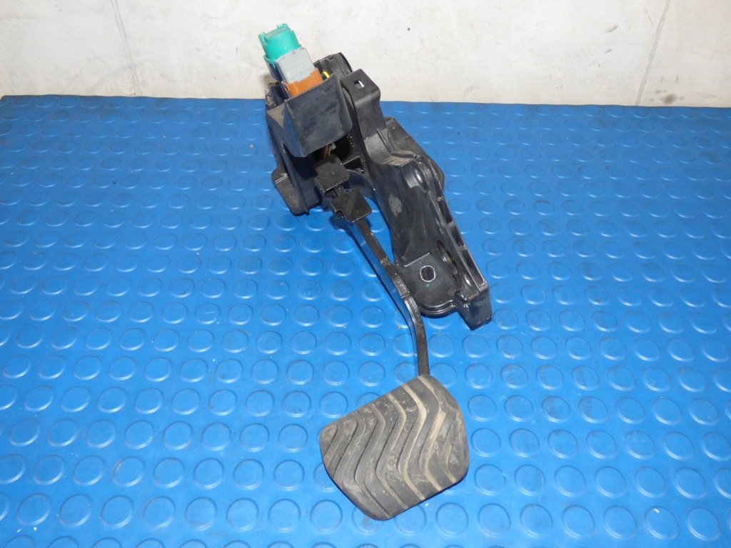 фото №1, Педаль тормоза автоматическая коробка передач 465013026r renault captur ii