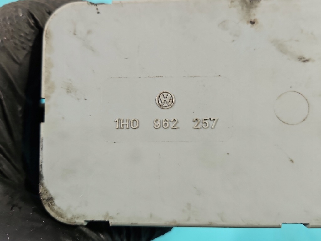 фото №7, Помпа центрального замка vw vento 1h0962257