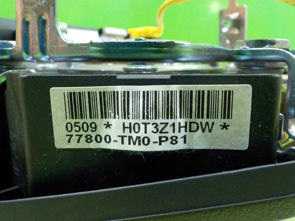 Honda insight 2 1.3 ima 10r 5d подушка безопасности подушка водителя 77800-tm0-p81 Недорого