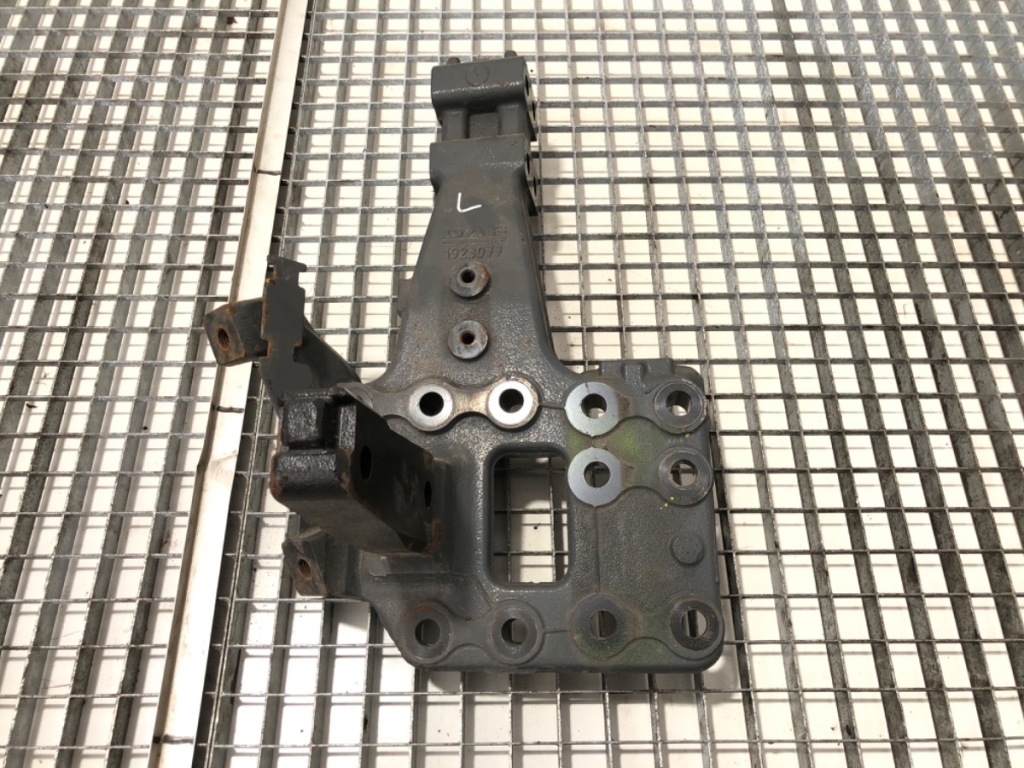 Купити З'єднувач кабіни лівий 1923077 daf cf fa 370