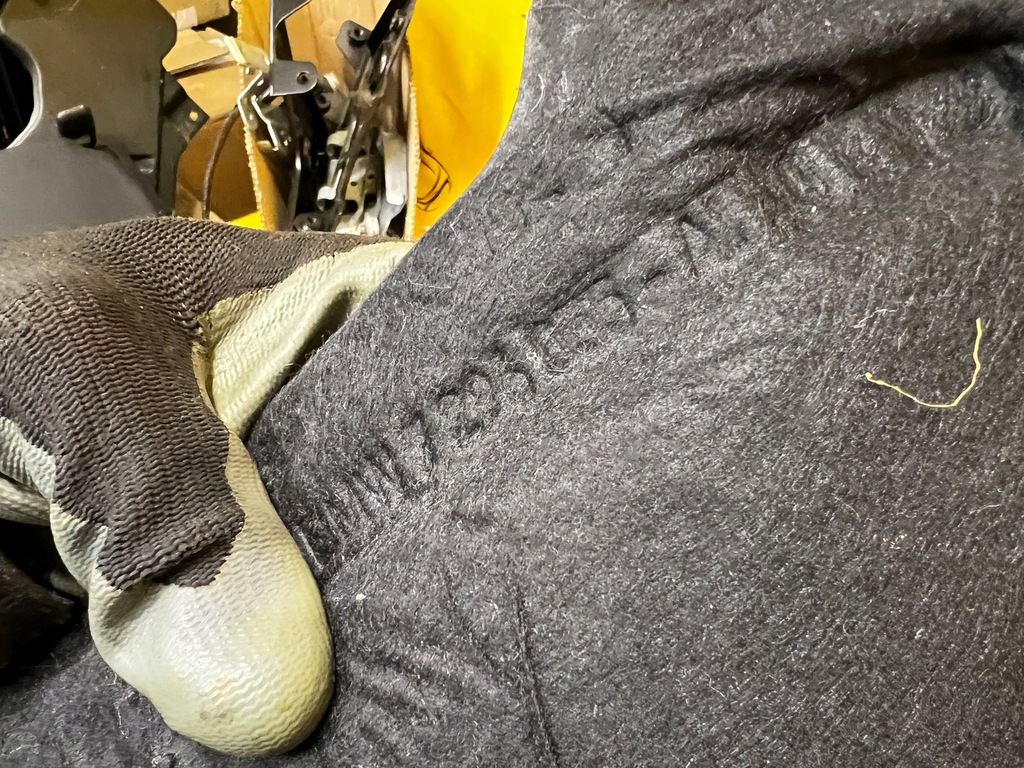 фото №5, Шумоизоляция обшивка багажника левая левый bmw 2 f22