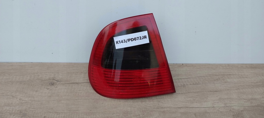 фото №1, Seat cordoba 93-99 rok левая лампа w крыло задняя