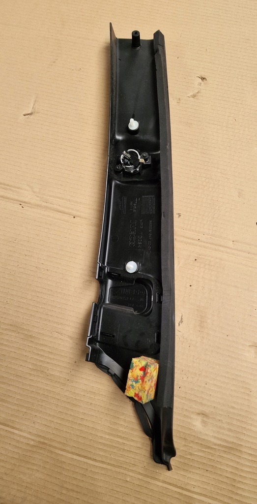 фото №6, Молдинг накладка защита стойка кабины iveco s-way 5802261047 5802261046