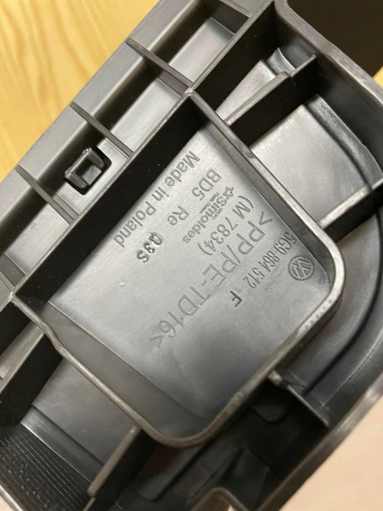 фото №9, Vw golf 7 молдинг багажника 5g9864512f 5g9864511f