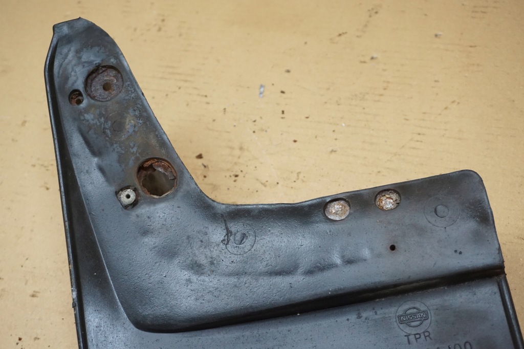 фото №14, Nissan patrol брызговик правый перед передний gr y60