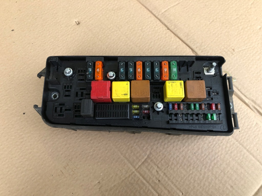 фото №1, Коробка предохранителей opel vectra c 13112918