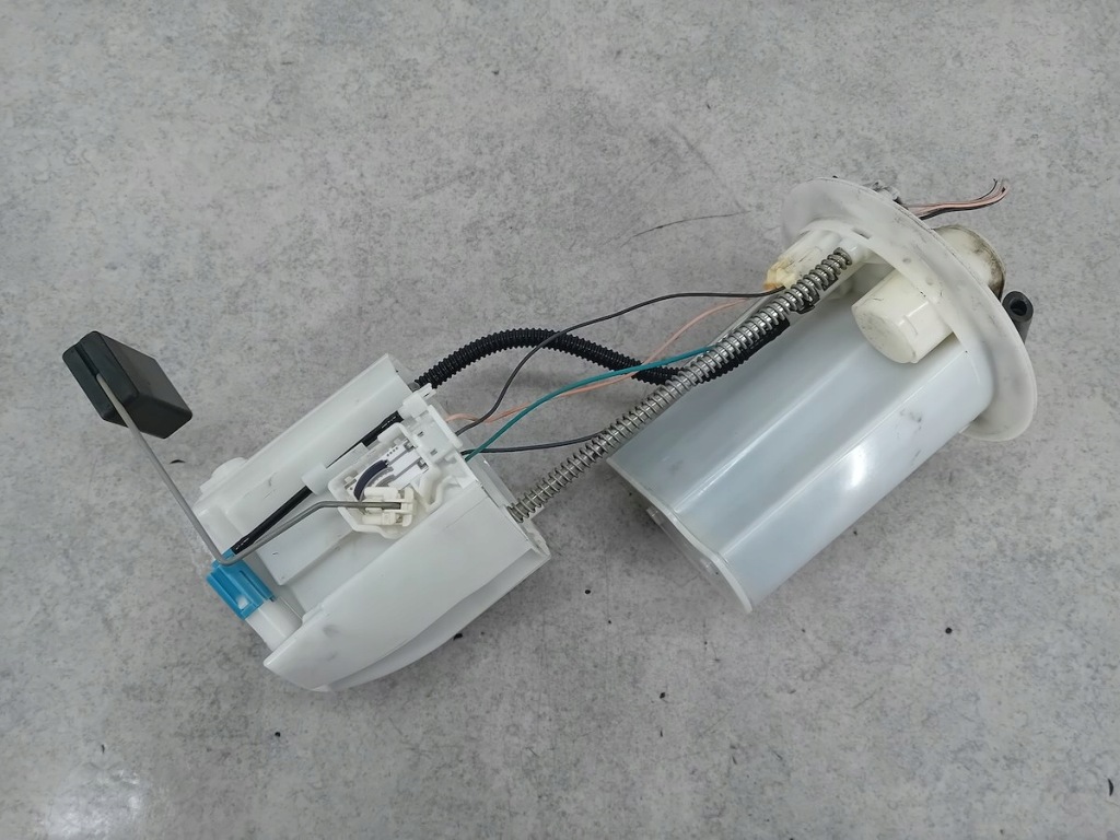 Купити Насос пального toyota yaris ii 77020-0d080 abe 1.0 12v