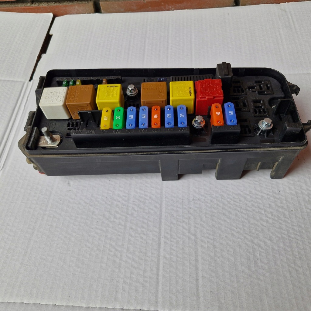 фото №1, Opel vectra c коробка предохранителей 13165901bx