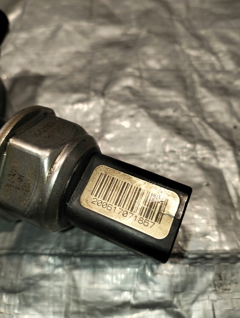 фото №8, Розподільник пального renaul clio iii 8200617071867 1.5dci 50kw 2006r 3pin