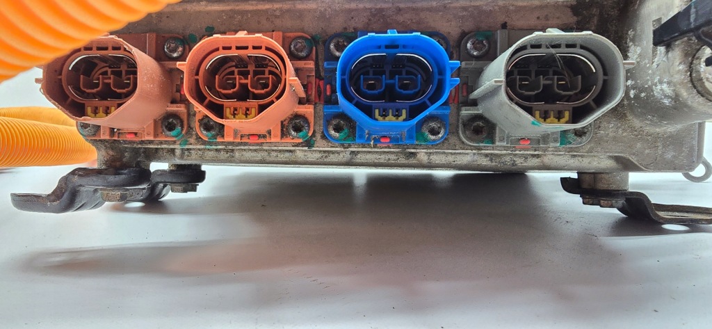 Перетворювач напруги tesla model s 1028843-00-c Недорого