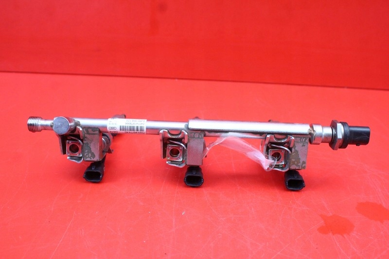 фото №8, Молдинг упорскування 306ps fx23-9g774-ac jaguar xe 3.0 v6 sc 340 km 14-20