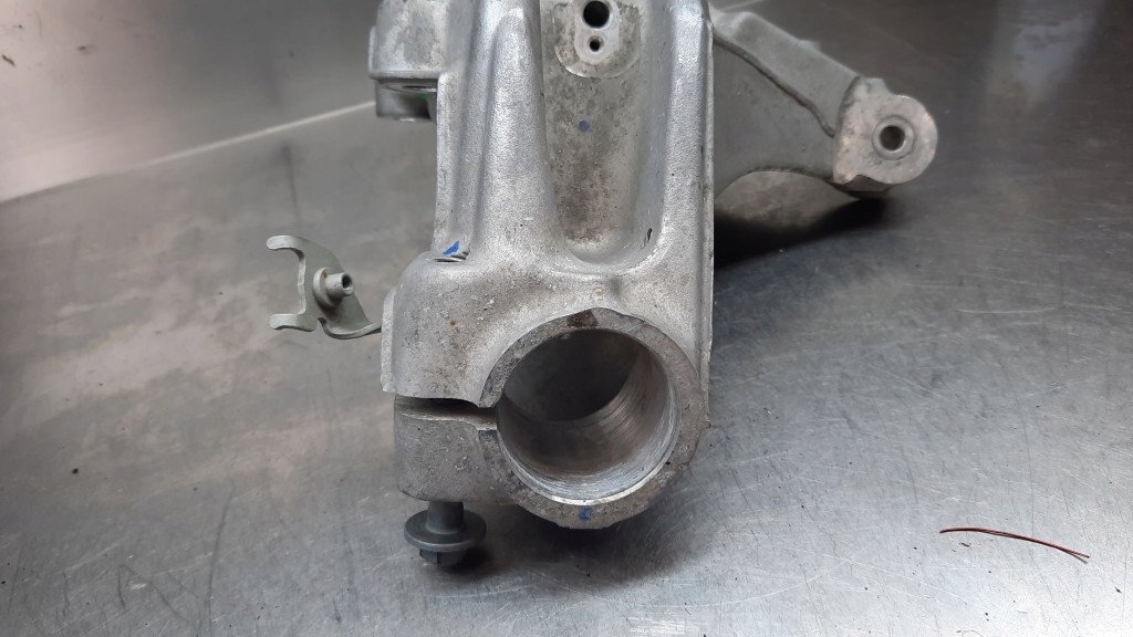 фото №5, Поворотный кулак правая 32246336 volvo xc40 c40