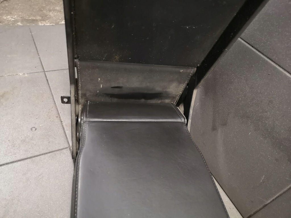 фото №7, Подлокотник средний сиденье audi a8 d2 чёрный