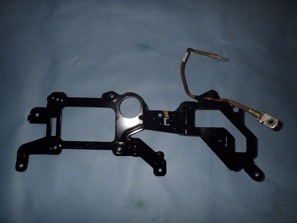 фото №1, Dw touareg 3 кронштейн шланг масовий 4m4971534a