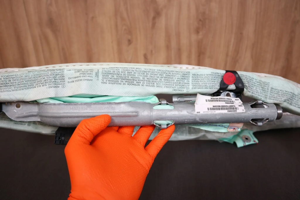 Mercedes w164 lift шторка безопасности подушка боковая левая 1648601102 Недорого