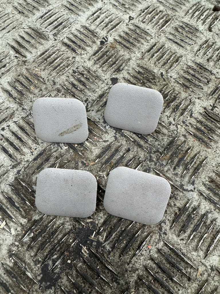 фото №1, Заглушка стойка mitsubishi pajero iii mr550159