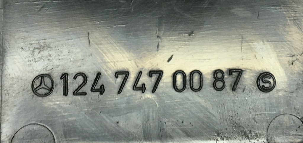 Защита розетка держатель крышки шторка багажника mercedes w124 универсал 1247470087 Недорого