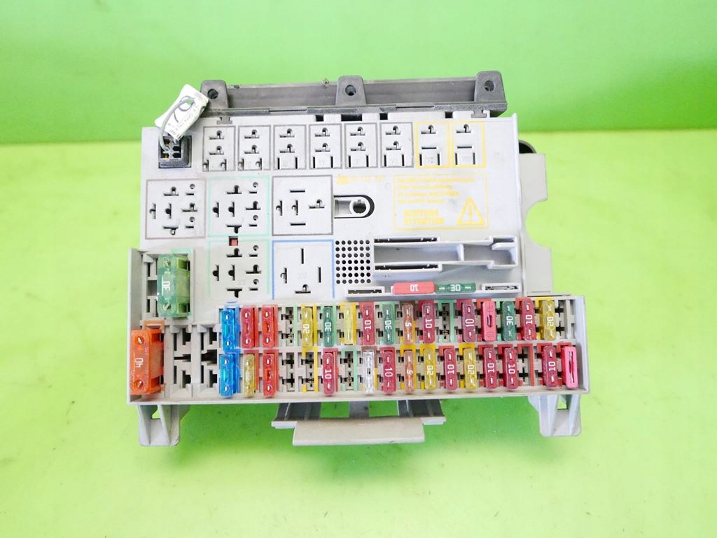 фото №1, Коробка запобіжників opel vectra b fl 2.0dti 99-