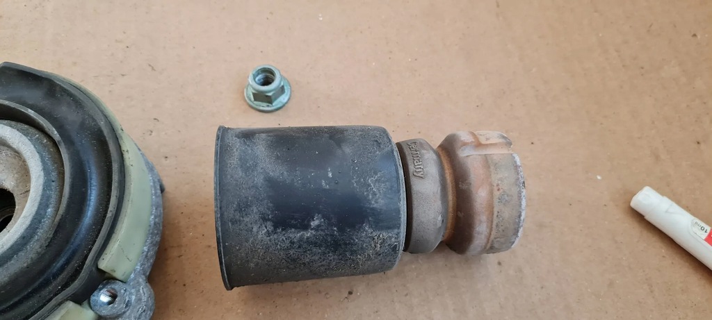 фото №9, A4 b9 8w подушка разъём амортизатора перед 8w0413333 a5 8w