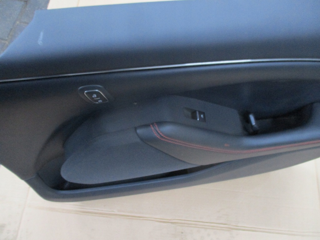 фото №4, Оббивка обшивка правий перед ford mustang mach-e