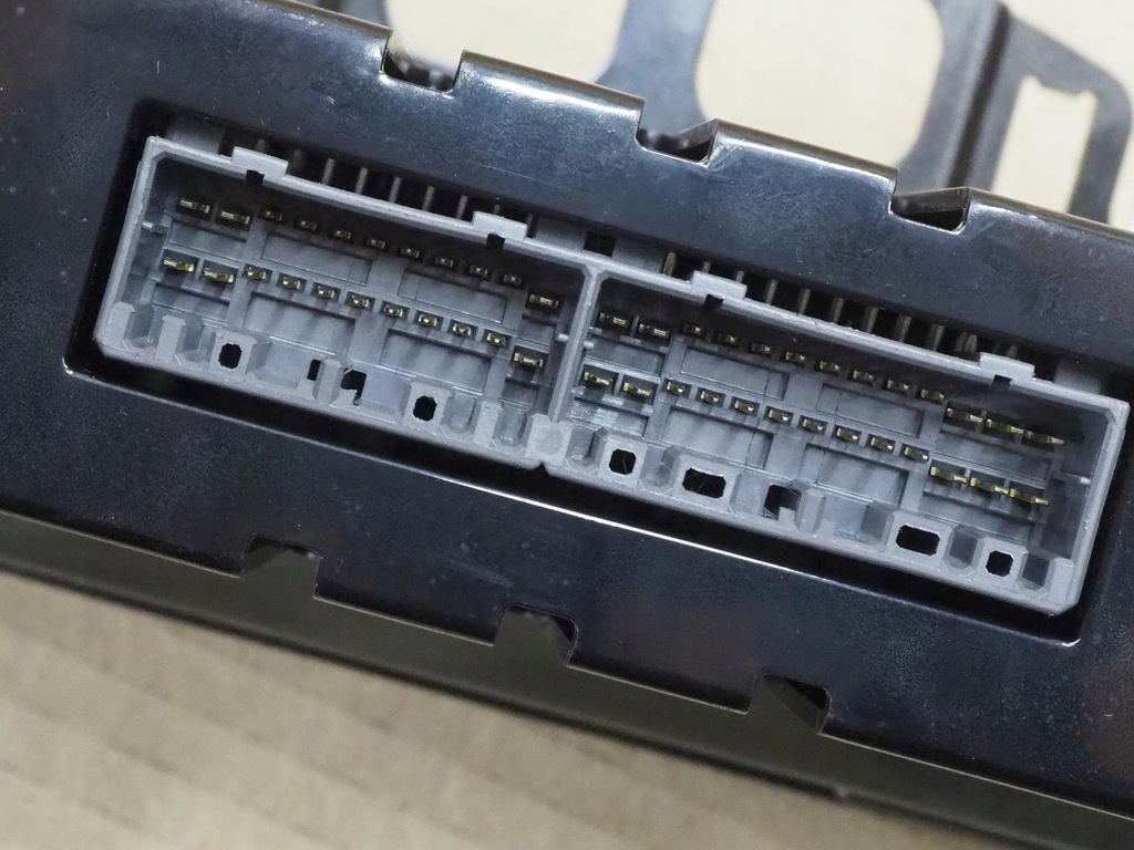 фото №12, Панель управление кондиционера jaguar s-type xr8h-18c612-al europa