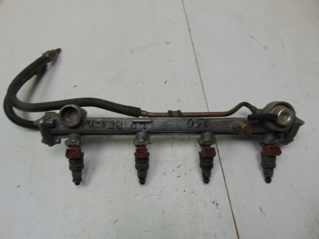 фото №1, Mercedes w202 w210 r170 молдинг впрыскная двигателя бензин m111 r1110781045