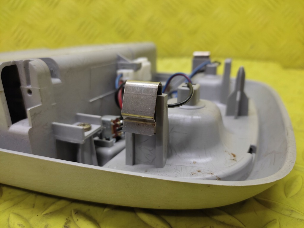 фото №10, Mazda mpv лампа освещение кабины