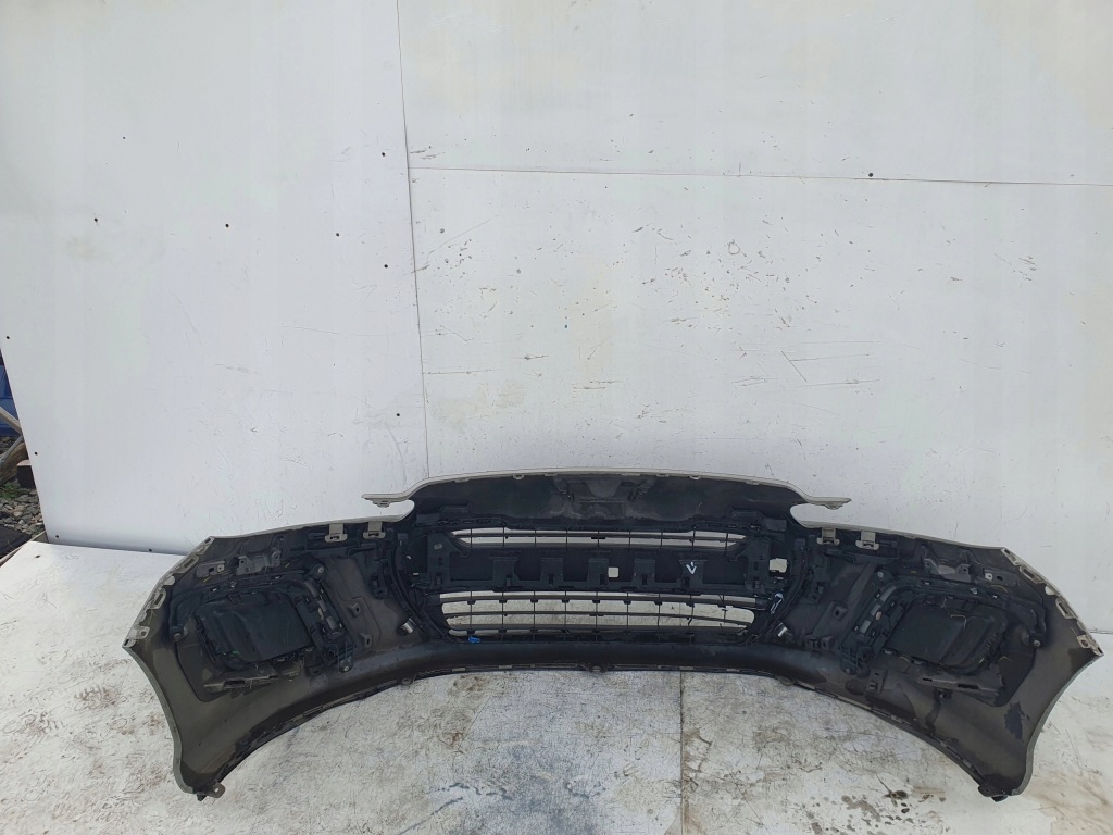 Купити Peugeot 308 рестайлінг  бампер перед передній