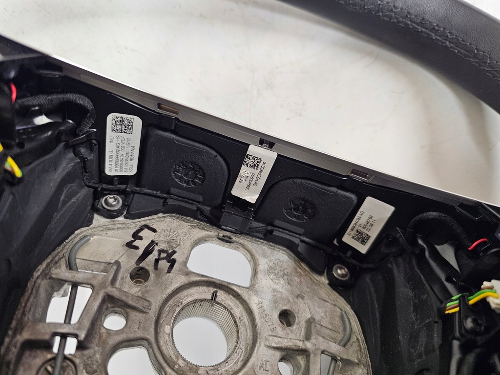 фото №14, Audi q4 e-tron повітропровід шкіряний пелюстки перемикання 89a419091l