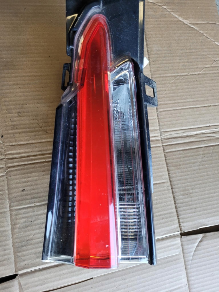 фото №1, Лампа задня задня права кришки lexus nx 2018