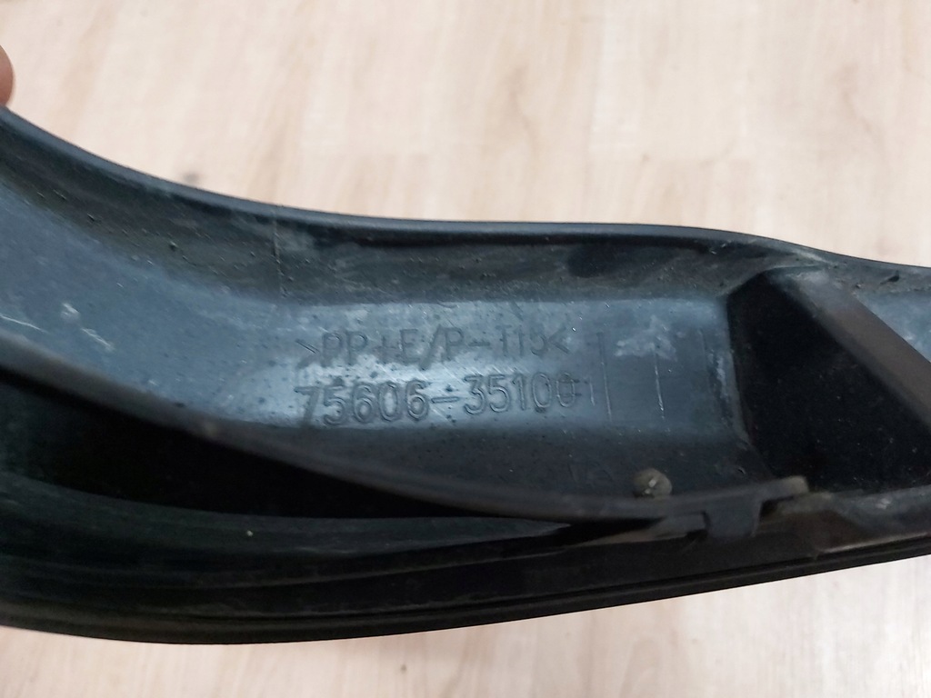 фото №6, Toyota fj cruiser 4,0 v6 молдинг накладка крыла