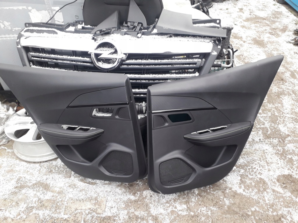 фото №2, Оббивка двері обшивка peugeot 2008 ii 19- gt задня