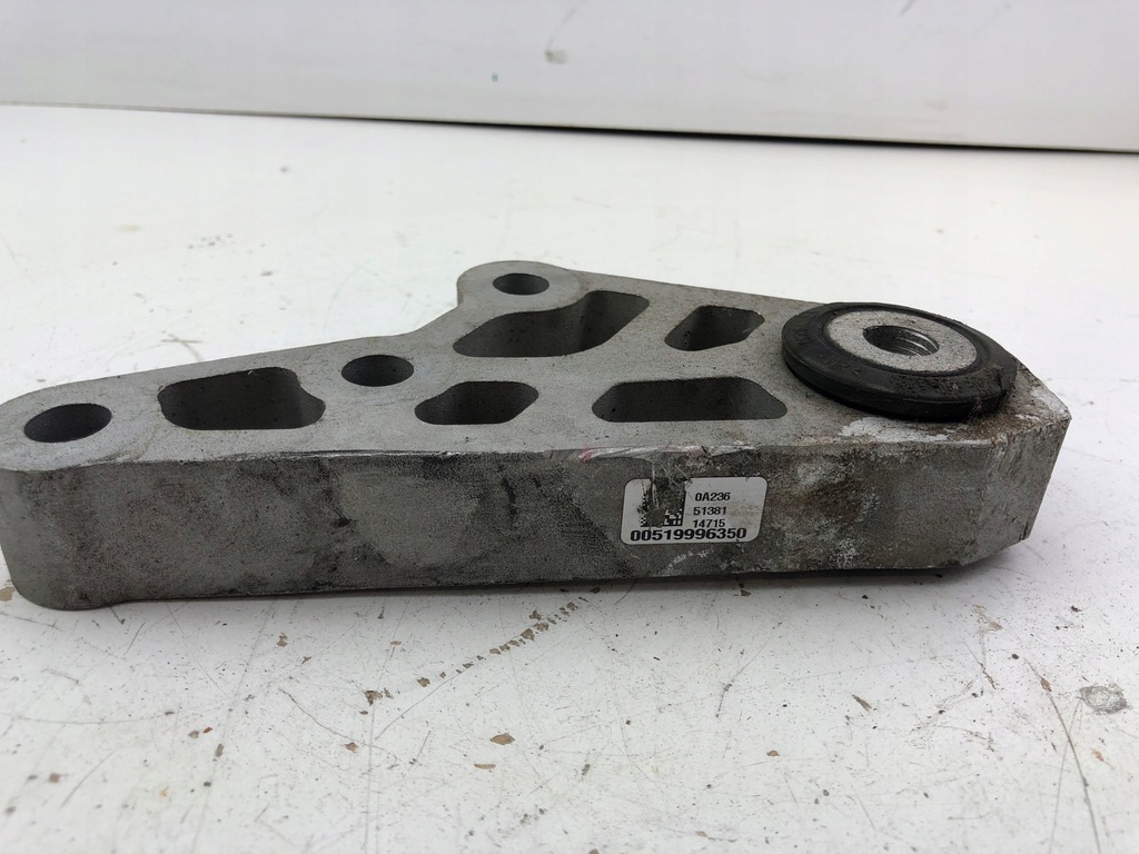 фото №1, Jeep renegade кронштейн двигателя 00519996350