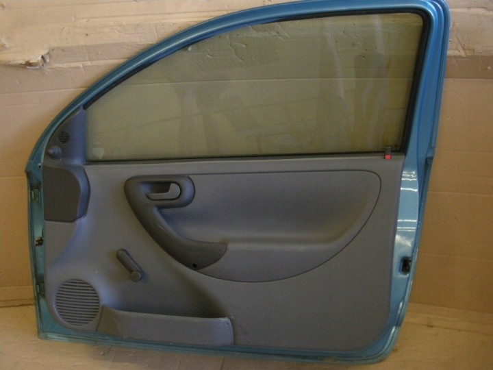 фото №4, Opel corsa 2000 c дверь правое