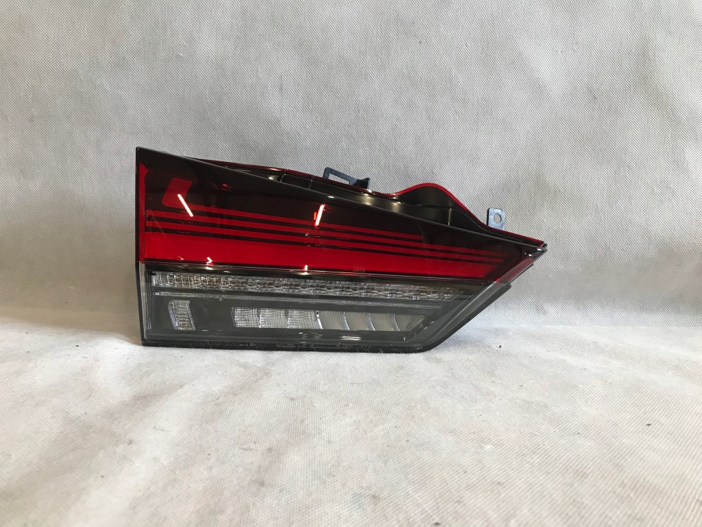 фото №1, Lexus rx 350 450 lift 19-22 лампа задня внутрішня ліва led eu