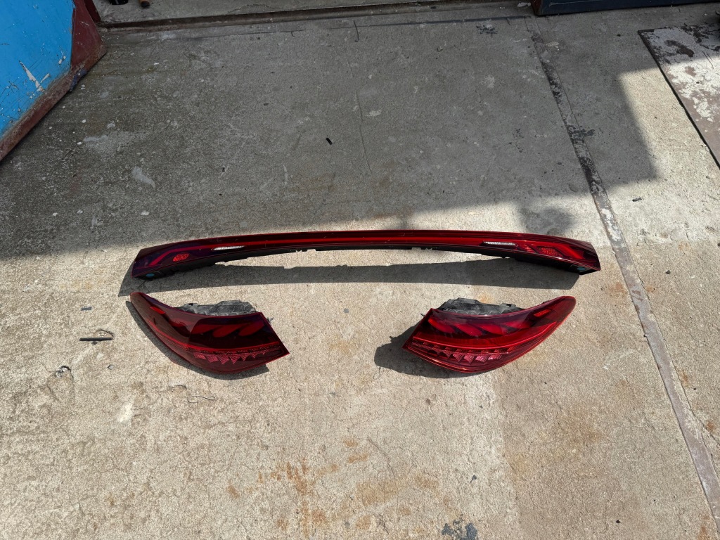 фото №1, Лампы задние kpl. mercedes eqe v295 a2959062800