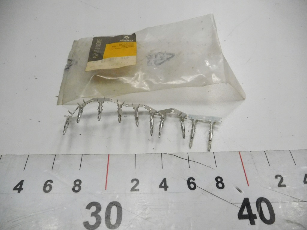 фото №10, Разъёмы электрический renault оригинальный номер 7701997016