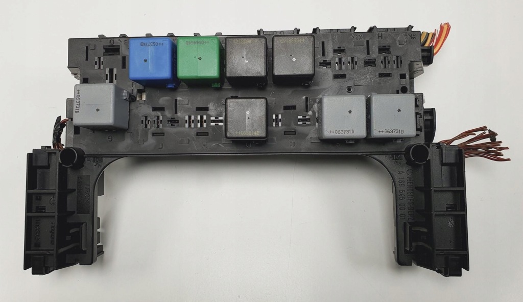 Купить Коробка предохранителей mercedes w169 a1695450001
