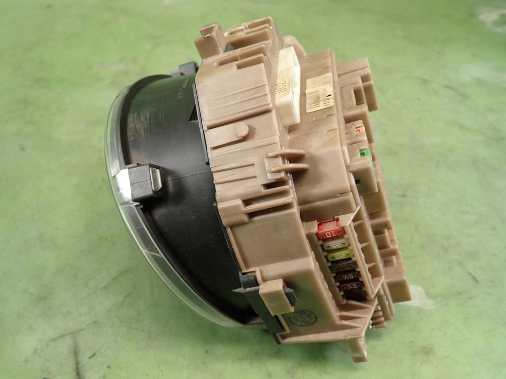 фото №9, Счетчик приборы peugeot 107 1.0 b 06r h0283800-0h021a