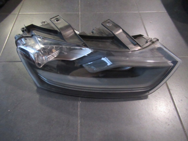 фото №1, Лампа права перед передня audi q3 8u0941004m