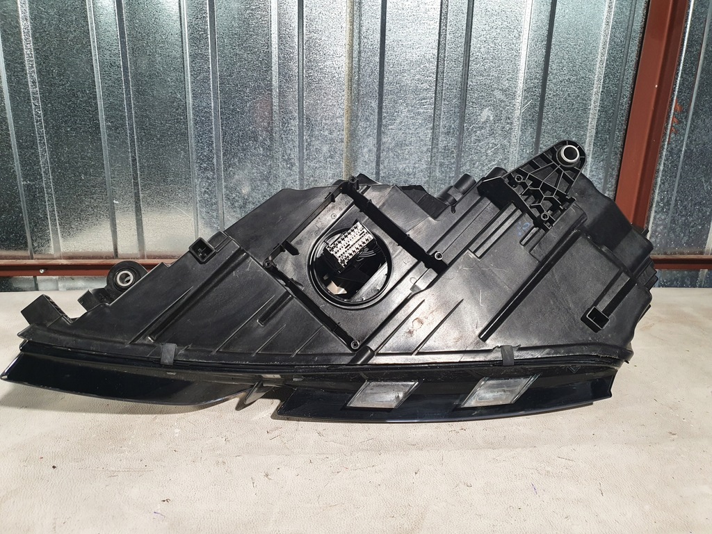 фото №8, Лампа правая перед передняя skoda octavia iii lift