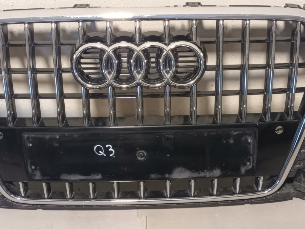 Бампер передний audi q3 i 8u0 перед + решётка радиатора 2011 - 2015 Оригинал