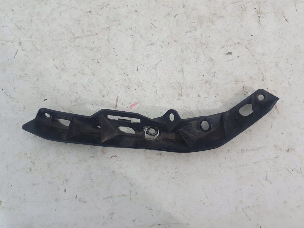 Купить Oryg charger lift 15- направляющая бампера перед левый 68213538ac