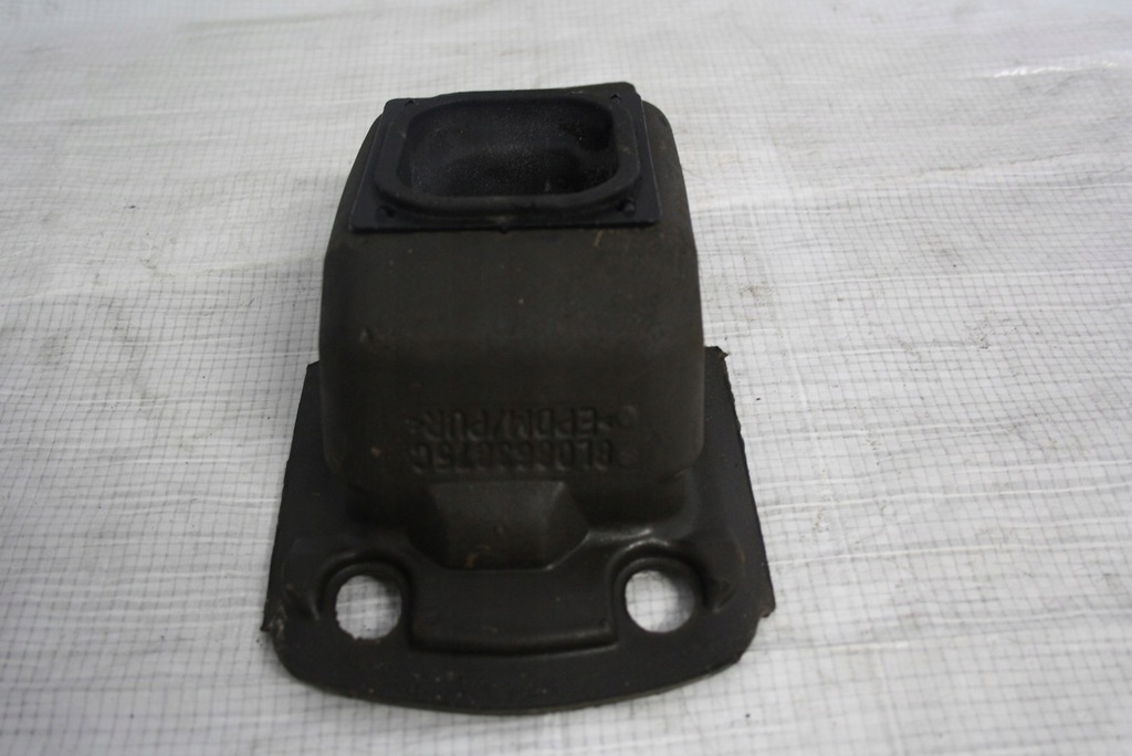 фото №9, Шумоизоляция выборщик audi a3 8l fl hb 8l0863875c