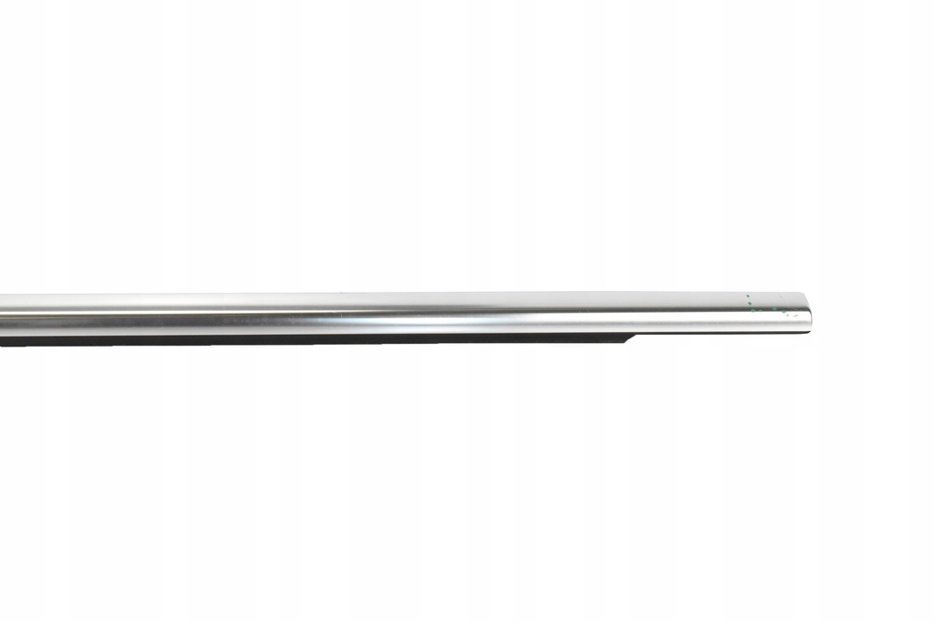 фото №11, Молдинг уплотнитель правый перед прокладка a2477251600 mercedes eqb x243 w243