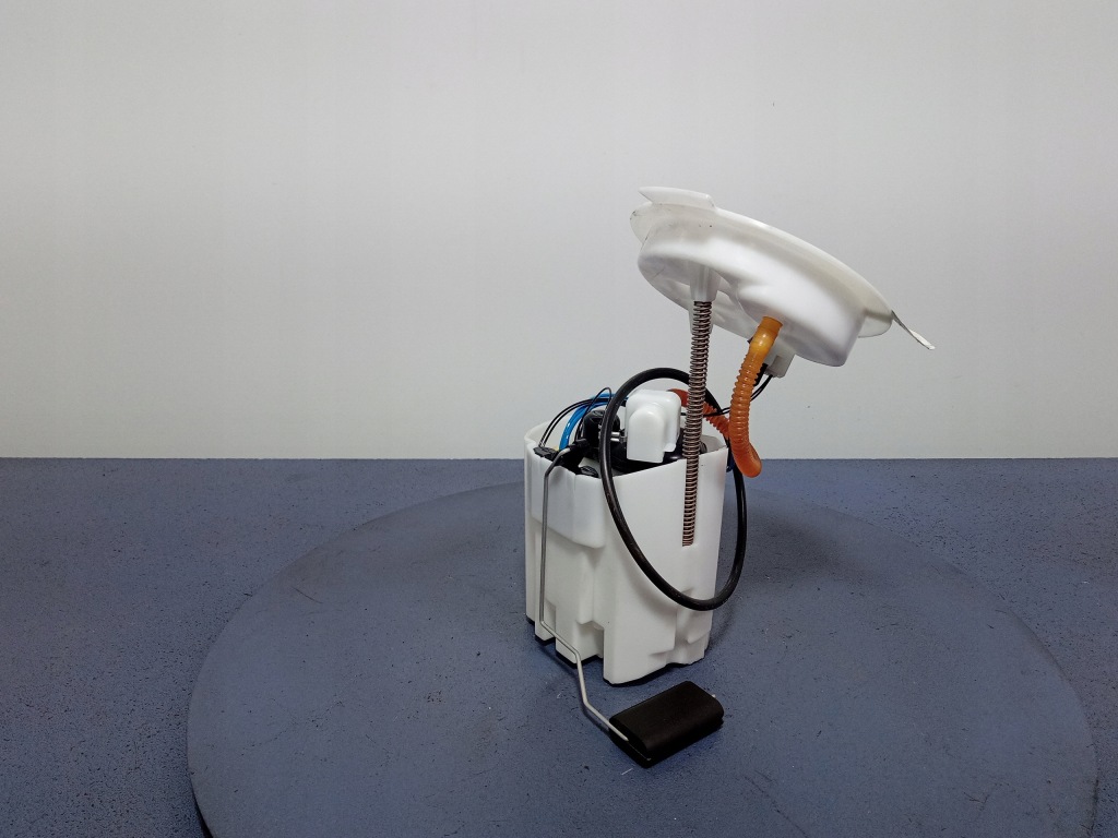 фото №1, Bmw 1 f40 b48a20t насос топлива 7300472